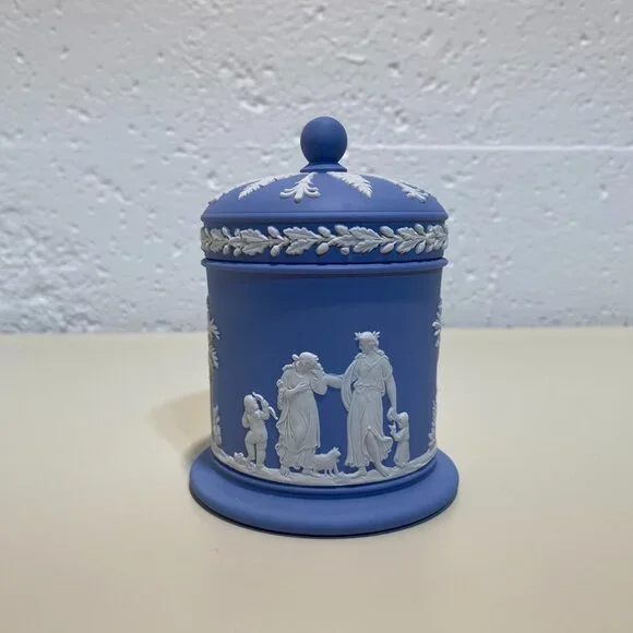 Wedgwood Blue Jasperware Lidded Jar with White Motif - Picture 3 of 8